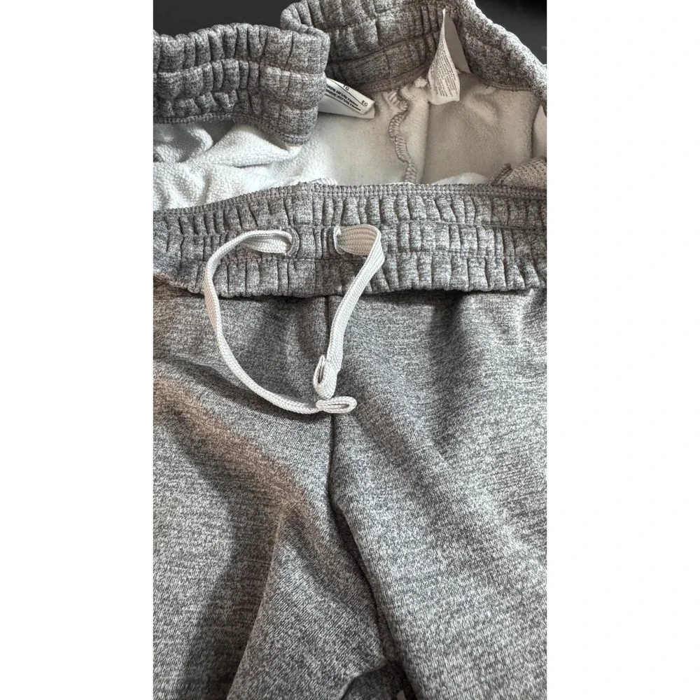 Nike leg feature heathered